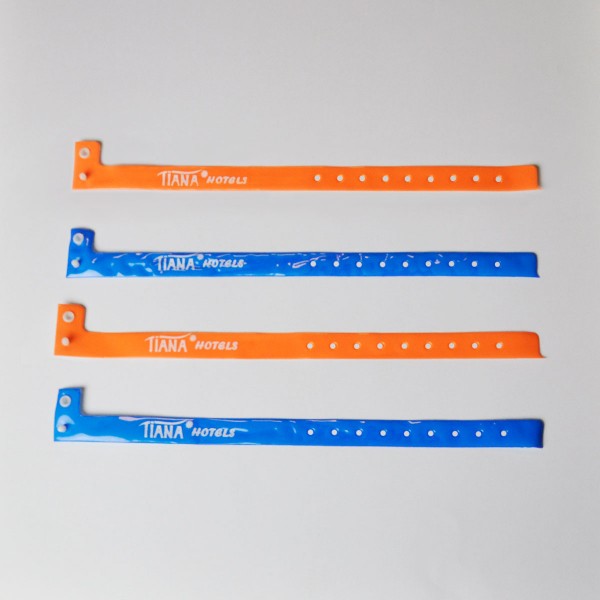 Plastik Kol Bilekliği 2